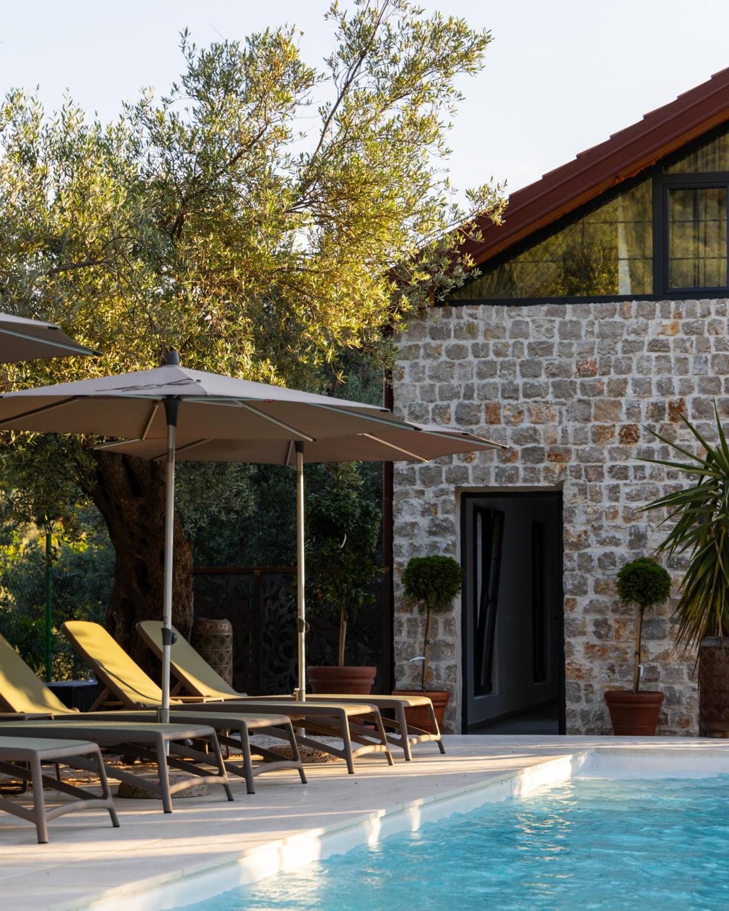 Отель Mashtra - The Olive House Улцинь Экстерьер фото