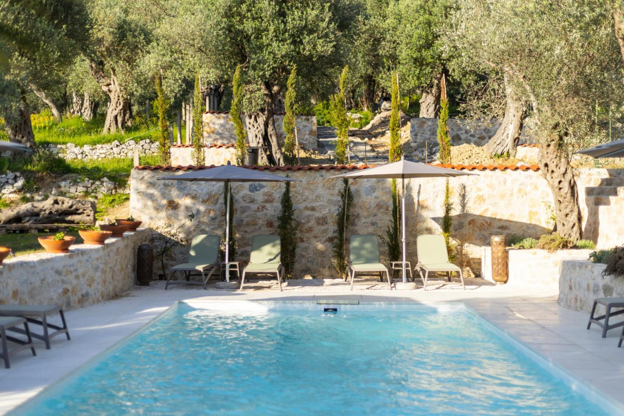 Отель Mashtra - The Olive House Улцинь Экстерьер фото